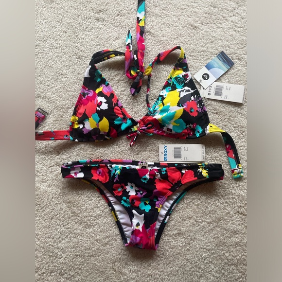 NWT Roxy Swim Bikini Set Size S - Picture 1 of 7